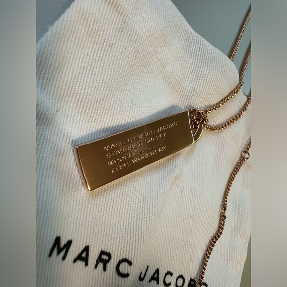 Marc by Marc Jacobs NWT Rose Gold Pendant Bar Tag Chain Long Necklace - Picture 2 of 13